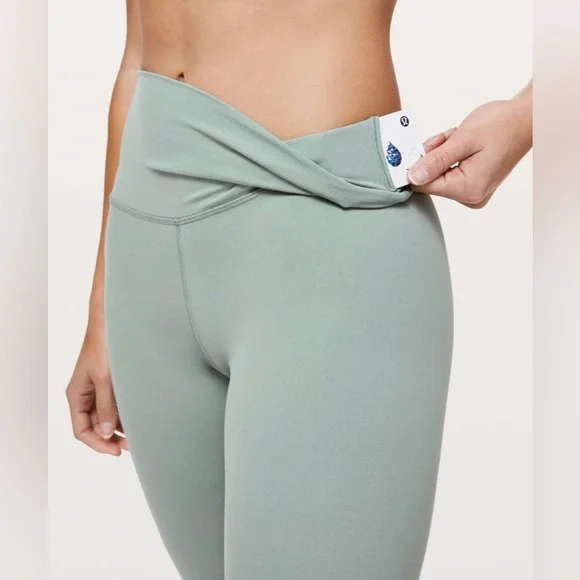 NWT NEW Lululemon Align Pant 28" Palm Court size 8 - Picture 2 of 7
